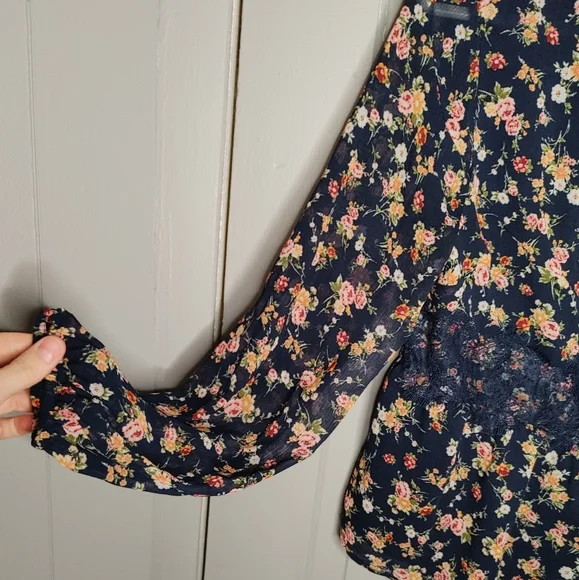 2/$30 Floral Dynamite Blouse - Picture 3 of 6